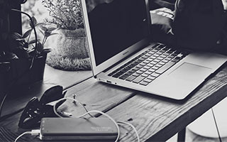 配资专业股票配资门户:哪个免费股票软件好-AI唱主角！特斯拉发布“宏图4.0” 马斯克：未来80%价值来自机器人